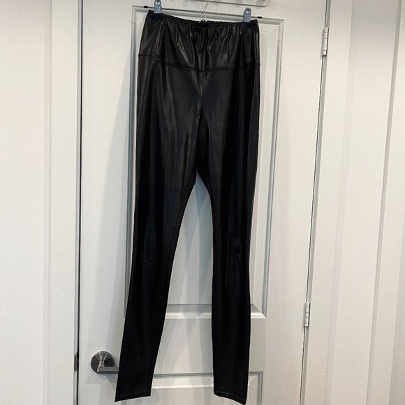 Aritzia Wilfred Free Black Daria Pant High-waisted Vegan Leather leggings, M - Picture 4 of 6